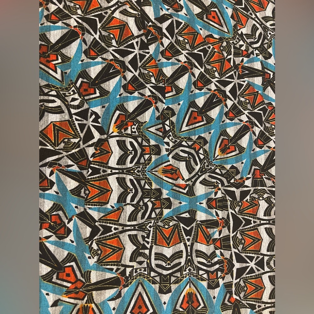 LuLaRoe Perfect-T